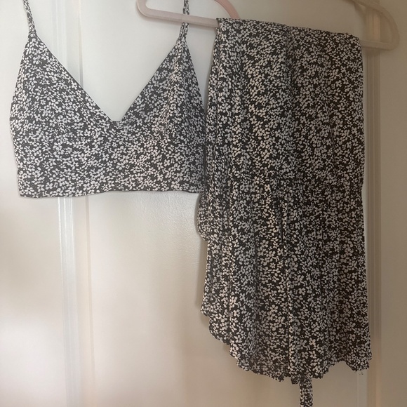 Lulus Summer Romance Black Floral Print Two-piece Midi Dress - Size XS - Picture 2 of 2